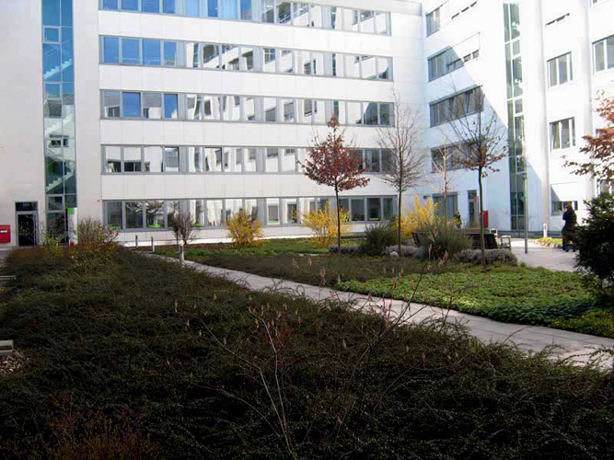 n_n_b_05  Eingang Ost.jpg